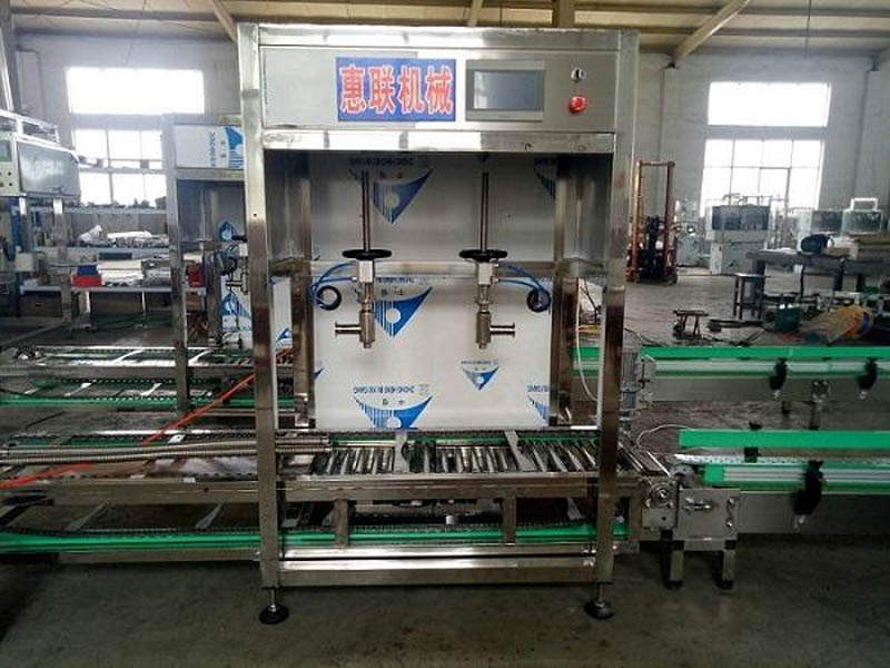 2頭機(jī)油灌裝機(jī)