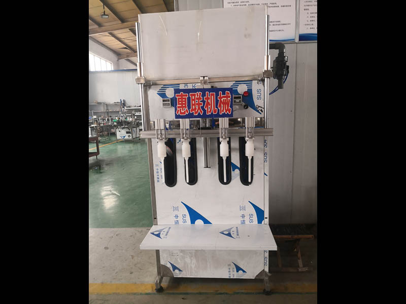 4頭機(jī)油潤滑油灌裝機(jī)